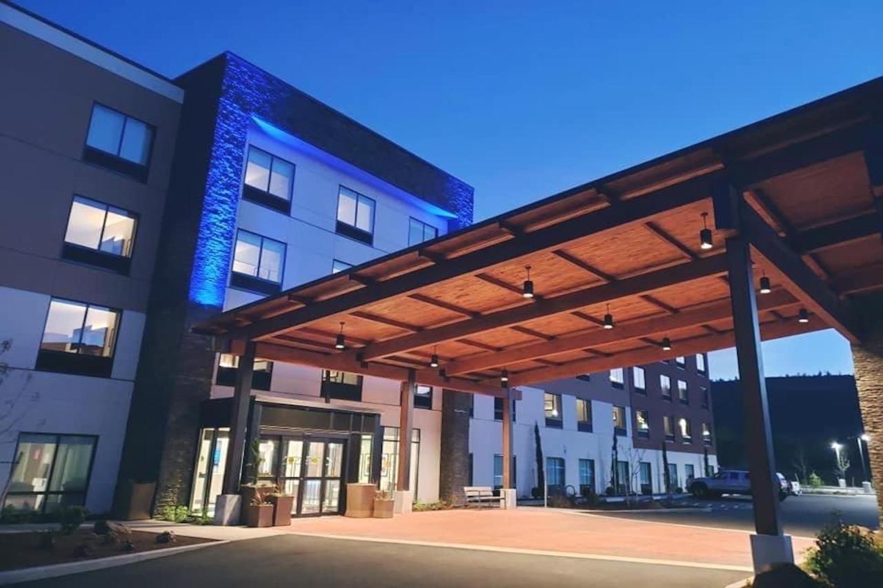 Holiday Inn Express & Suites - The Dalles By Ihg Exterior foto